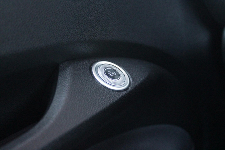 Fiat 500 1.0 Hybrid 65PK TORINO LAUNCH EDITION | DRAADLOZE APPLE CARPLAY/ANDROID AUTO | PARKEERSESOREN ACHTER | 16" LICHTMETALEN VELGEN "BURNISHED" | LED KOPLAMPEN "INFINITY" | CLIMATE CONTROL | DAB+ RADIO | REGEN/LICHT SENSOR | KEYLESS START | CELESTIAL BLUE | CRUISE CONTROL |