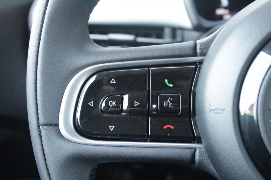 Fiat 500 1.0 Hybrid 65PK TORINO LAUNCH EDITION | DRAADLOZE APPLE CARPLAY/ANDROID AUTO | PARKEERSESOREN ACHTER | 16" LICHTMETALEN VELGEN "BURNISHED" | LED KOPLAMPEN "INFINITY" | CLIMATE CONTROL | DAB+ RADIO | REGEN/LICHT SENSOR | KEYLESS START | CELESTIAL BLUE | CRUISE CONTROL |