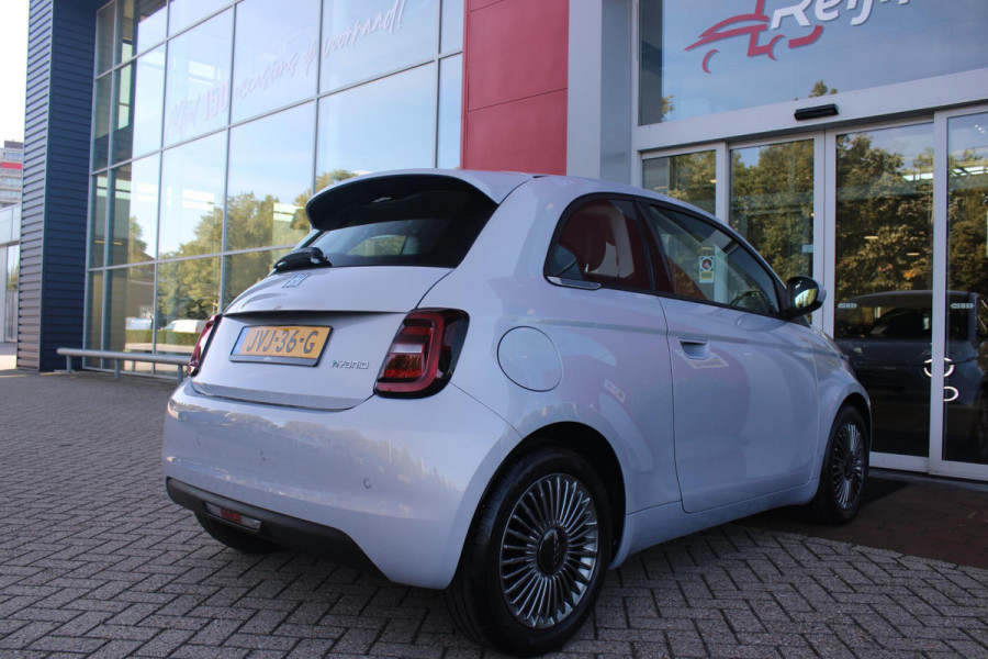 Fiat 500 1.0 Hybrid 65PK TORINO LAUNCH EDITION | DRAADLOZE APPLE CARPLAY/ANDROID AUTO | PARKEERSESOREN ACHTER | 16" LICHTMETALEN VELGEN "BURNISHED" | LED KOPLAMPEN "INFINITY" | CLIMATE CONTROL | DAB+ RADIO | REGEN/LICHT SENSOR | KEYLESS START | CELESTIAL BLUE | CRUISE CONTROL |
