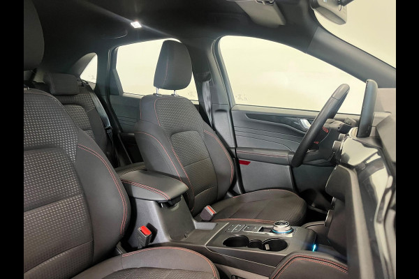 Ford Kuga 2.5 PHEV ST-Line Automaat Trekhaak Navigatie Apple CarPlay Android Auto Camera Parkeerhulp Adaptive Cruise Control Dodehoekdetectie Stoelverwarming Climate Control Lichtmetalen velgen