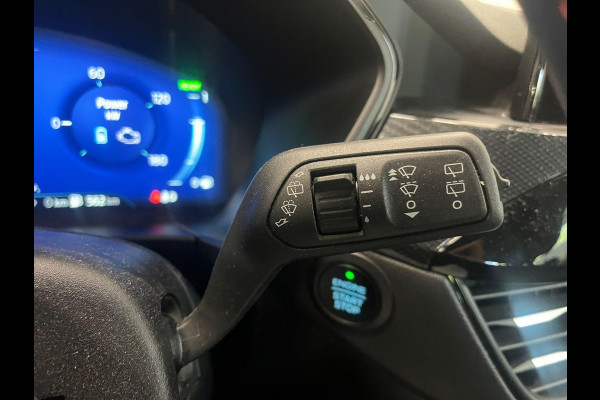 Ford Kuga 2.5 PHEV ST-Line Automaat Trekhaak Navigatie Apple CarPlay Android Auto Camera Parkeerhulp Adaptive Cruise Control Dodehoekdetectie Stoelverwarming Climate Control Lichtmetalen velgen