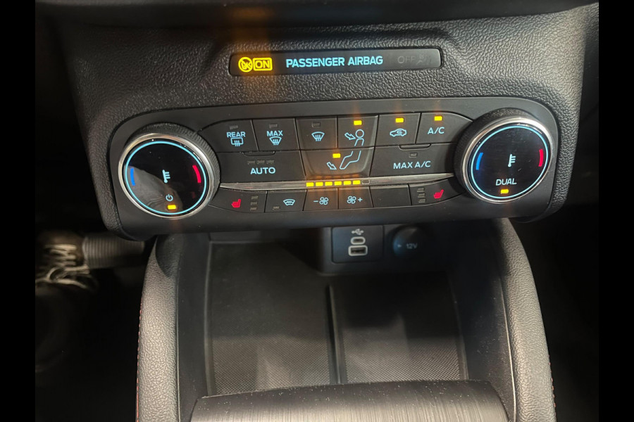 Ford Kuga 2.5 PHEV ST-Line Automaat Trekhaak Navigatie Apple CarPlay Android Auto Camera Parkeerhulp Adaptive Cruise Control Dodehoekdetectie Stoelverwarming Climate Control Lichtmetalen velgen