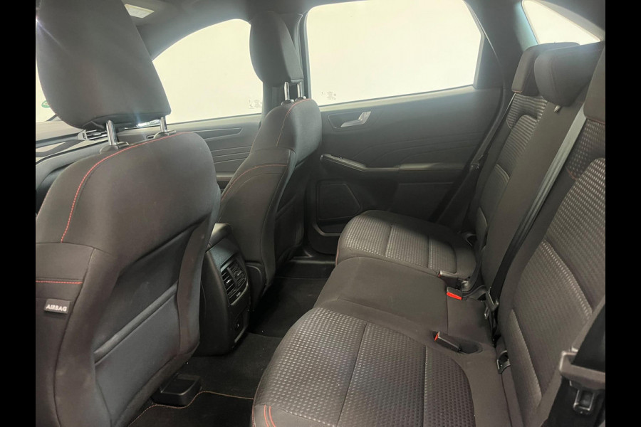 Ford Kuga 2.5 PHEV ST-Line Automaat Trekhaak Navigatie Apple CarPlay Android Auto Camera Parkeerhulp Adaptive Cruise Control Dodehoekdetectie Stoelverwarming Climate Control Lichtmetalen velgen
