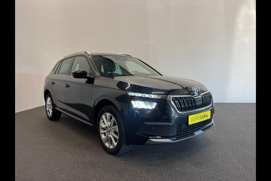 Škoda Kamiq 1.0 TSI DSG Clever Panoramadak Trekhaak Navigatie Apple Carplay Android Auto Camera Parkeerhulp Cruise Control Stoelverwarming Climate Control Lichtmetalen velgen