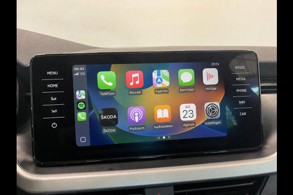Škoda Kamiq 1.0 TSI DSG Clever Panoramadak Trekhaak Navigatie Apple Carplay Android Auto Camera Parkeerhulp Cruise Control Stoelverwarming Climate Control Lichtmetalen velgen