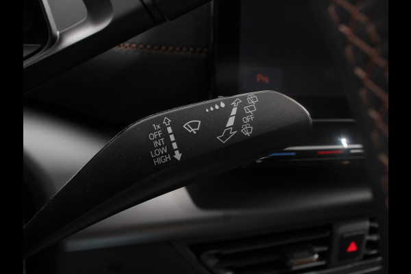 CUPRA Born Business Plus 62 kWh SOH 92% Climate control LED Lichtmetalen velgen Navigatie Apple Carplay/ Android Auto Camera Parkeersensoren Sfeerverlichting