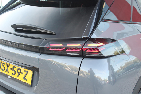 Peugeot 2008 1.2 Hybrid 145PK AUTOMAAT GT PACK | ELEKTRISCH BEDIENBARE BESTUURDERSSTOEL | NAVIGATIE | FULL LED KOPLAMPEN | DRAADLOZE APPLE CARPLAY/ANDROID AUTO | ADAPTIVE CRUISE CONTROL | CAMERA VOOR + ACHTER | CLIMATE CONTROL | LICHTMETALEN VELGEN 17" | KEYLESS ENTRY/START | DAB+ RADIO | ALCANTARA/LEDEREN BEKLEDING  | DODEHOEK DETECTIE | PARKEERSENSOREN VOOR + ACHTER | STOEL VERWARMING | DRAADLOZE TELEFOONLADER |
