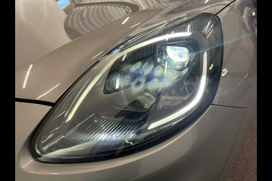 Ford Puma 1.0 EcoBoost Hybrid ST-Line Navigatie Apple Carplay Android Auto Parkeerhulp achter Cruise Control Stoel-en stuurverwarming Climate Control Lichtmetalen velgen
