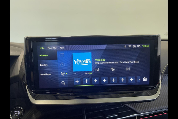 Peugeot 2008 1.2 PureTech 130pk Automaat GT-Line Navigatie Apple Carplay/Android Auto Camera Parkeersensoren Ledverlichting Cruise Control Virtual Cockpit Climate Control Lichtmetalen velgen