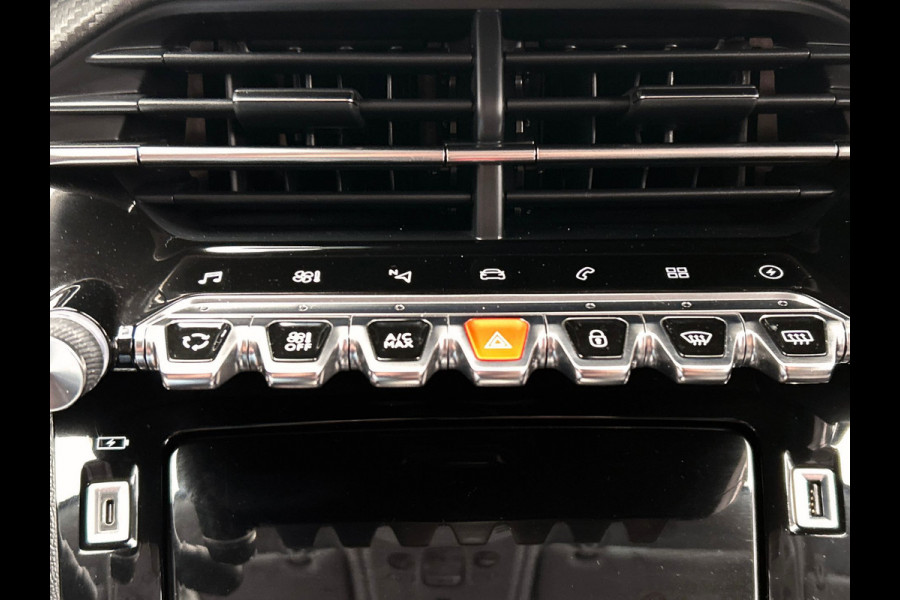 Peugeot e-2008 EV Allure Pack 50 kWh | SOH 90% | Origineel NL | Carplay | 1/2 Leder |Camera |