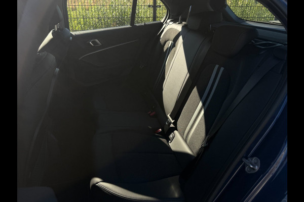 BMW 1-serie 118i High Executive | Camera | PDC | Carplay | Cruise Control |