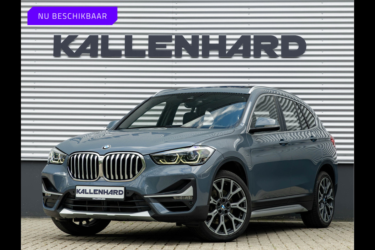 BMW X1 sDrive20i xLine - Pano - Trekhaak - Head-Up - Camera