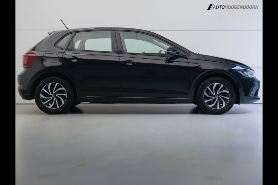 Volkswagen Polo 1.0 TSI Life Sport (APPLE CARPLAY,LED,DIGITAAL DISPLAY,CLIMATE,ADAPTIVE CRUISE,LM-VELGEN,TOPCONDITIE)