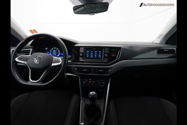 Volkswagen Polo 1.0 TSI Life Sport (APPLE CARPLAY,LED,DIGITAAL DISPLAY,CLIMATE,ADAPTIVE CRUISE,LM-VELGEN,TOPCONDITIE)