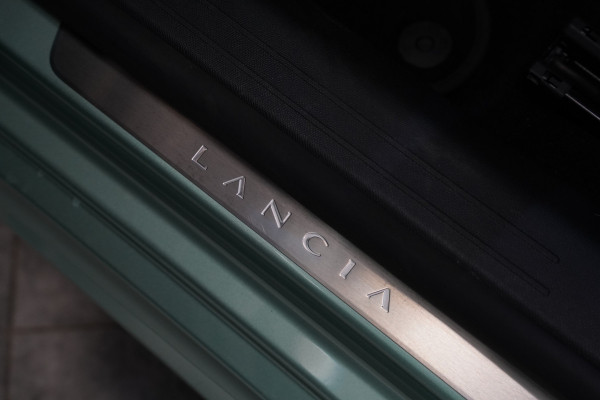 Lancia Ypsilon 1.2 Turbo Hybrid LX Cruise/Climate PDC NAP 17''LM