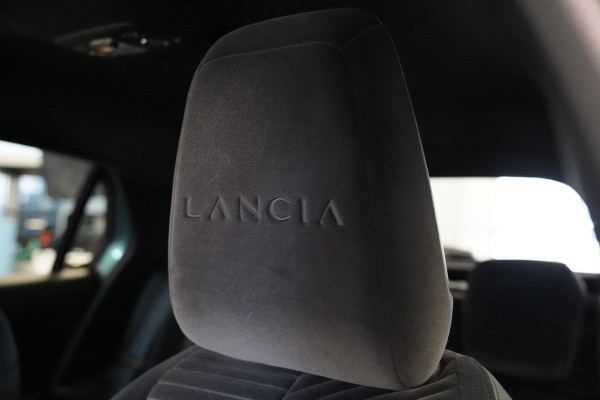 Lancia Ypsilon 1.2 Turbo Hybrid LX Cruise/Climate PDC NAP 17''LM