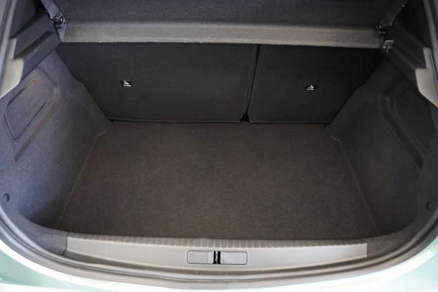 Lancia Ypsilon 1.2 Turbo Hybrid LX Cruise/Climate PDC NAP 17''LM