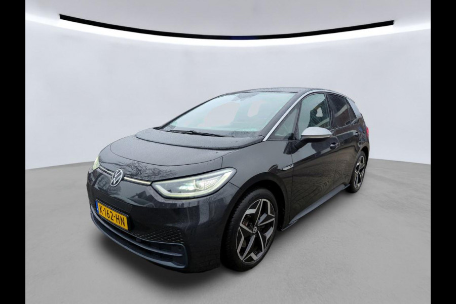 Volkswagen ID.3 First Plus 58 kWh 204pk | Camera | IQ light | Stoelverwarming | Acc