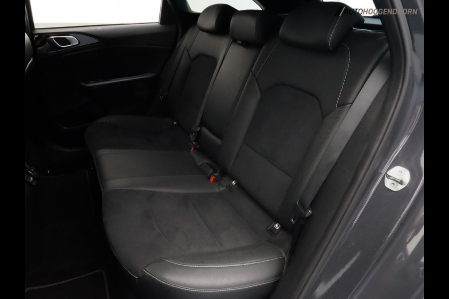 Kia Ceed Sportswagon 1.5 T-GDi GT-PlusLine (PANORAMA-SCHUIFDAK,JBL SOUND,DODEHOEK,MEMORY SEAT,ALCANTARA,CAMERA,STOELVERWARMING)