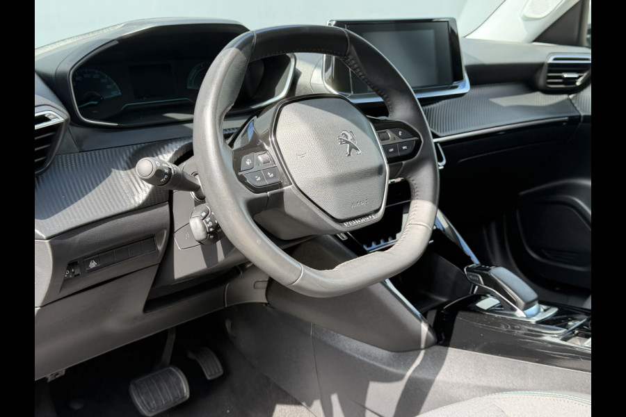 Peugeot e-2008 BWJ 10-2021 | SOH 88,1% EV 136PK Allure 50 kWh | CLIMA | CARPLAY | LEDER/STOF | PDC | STOELVERW | 17'' LMV |