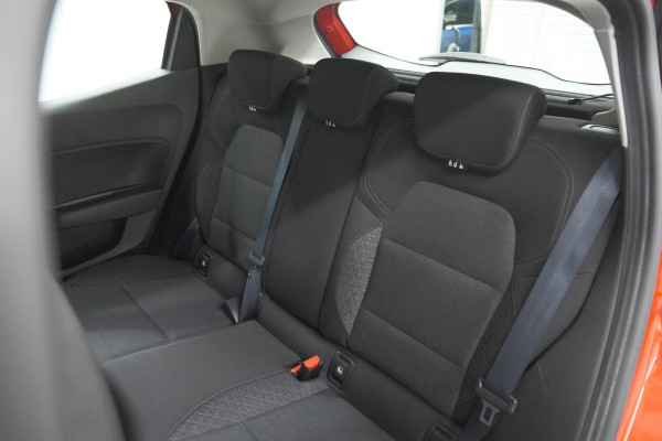 Renault Clio TCe 100 Zen | R.S. Line Pack | Allseason Banden | Apple Carplay | Parkeersensoren