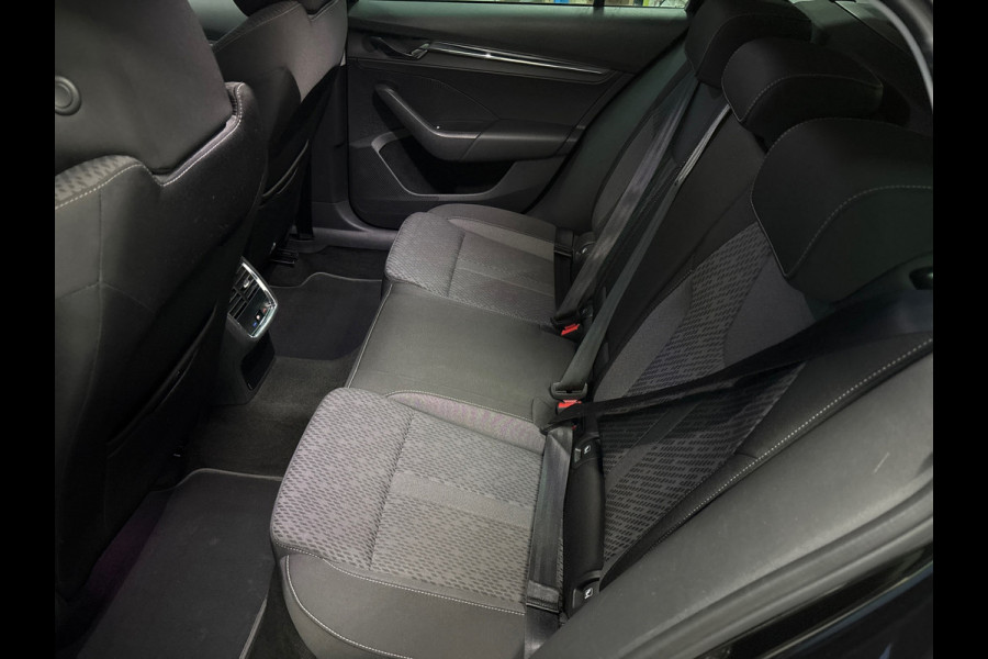 Škoda Octavia Combi 1.0 e-TSI Business Edition Plus Automaat | Navi | Clima | Trekhaak
