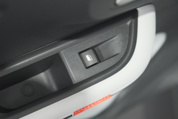 Citroën ë-C3 Max 113pk 44 kWh | 11 KW Lader | 96% SOH | Camera | Navigatie | Parkeersensoren