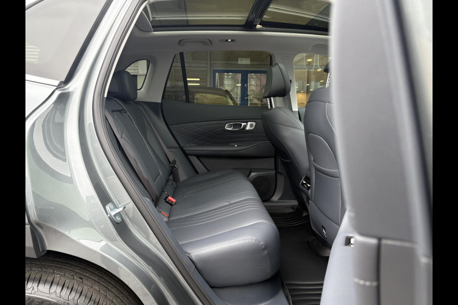GEELY Starray EM-i 1.5 Max+ 262 PK | Panorama | Stoelen voor & achter verwarmd | Memory Seats | 360 Camera | 19 Inch LMV | 136km elektrisch bereik