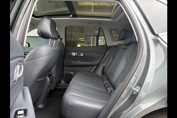 GEELY Starray EM-i 1.5 Max+ 262 PK | Panorama | Stoelen voor & achter verwarmd | Memory Seats | 360 Camera | 19 Inch LMV | 136km elektrisch bereik