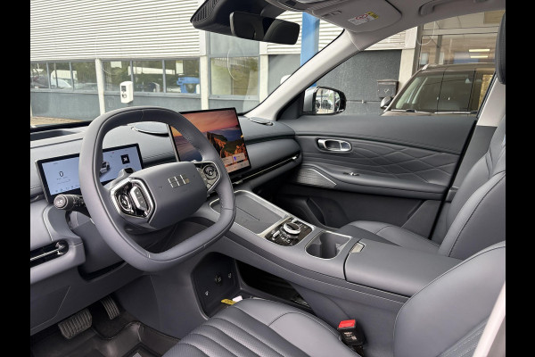 GEELY Starray EM-i 1.5 Max+ 262 PK | Panorama | Stoelen voor & achter verwarmd | Memory Seats | 360 Camera | 19 Inch LMV | 136km elektrisch bereik