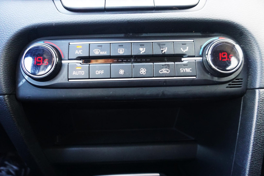 Kia Ceed Sportswagon 1.0 T-GDi 120PK Hybrid/Automaat/Trekhaak/ Dealeronderhouden/Metallic lak.
