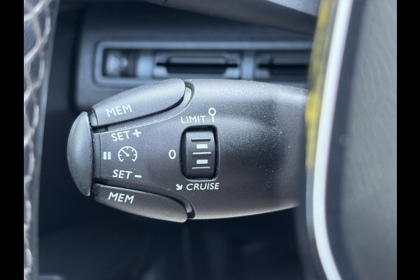 Peugeot 3008 1.2 PureTech Allure Distributieriem vv in 2025 l Pano l 360°Camera l Carplay l Dealer Onderhouden l Navi l Halfleder l Pdc l Keyless l 131pk l 6 Bak l Apk tot 12-2026