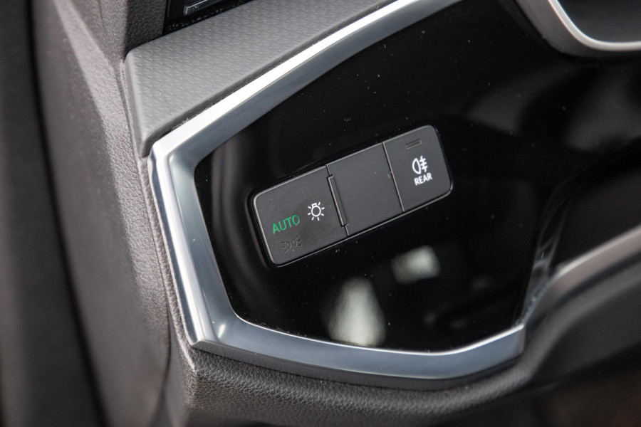 Audi Q3 Sportback 45 TFSI e Edition CRUISE CONTROLE / CARPLAY / DEALER ONDERHOUDEN / AUTOMAAT