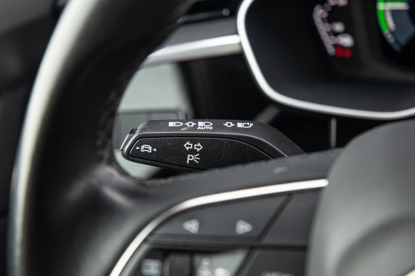 Audi Q3 Sportback 45 TFSI e Edition CRUISE CONTROLE / CARPLAY / DEALER ONDERHOUDEN / AUTOMAAT