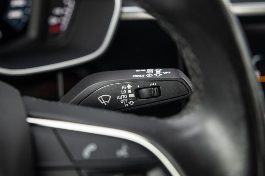 Audi Q3 Sportback 45 TFSI e Edition CRUISE CONTROLE / CARPLAY / DEALER ONDERHOUDEN / AUTOMAAT