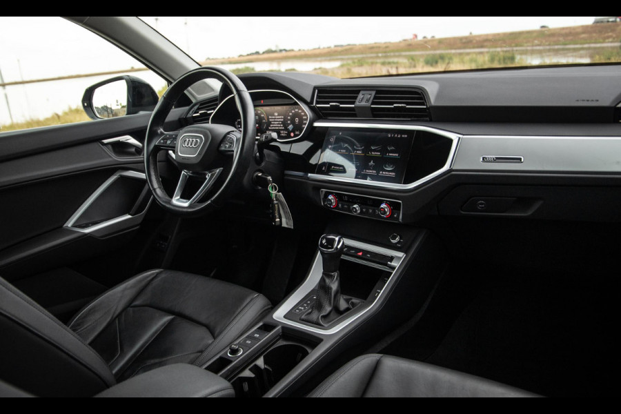 Audi Q3 Sportback 45 TFSI e Edition CRUISE CONTROLE / CARPLAY / DEALER ONDERHOUDEN / AUTOMAAT