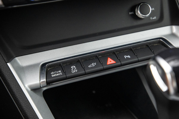 Audi Q3 Sportback 45 TFSI e Edition CRUISE CONTROLE / CARPLAY / DEALER ONDERHOUDEN / AUTOMAAT