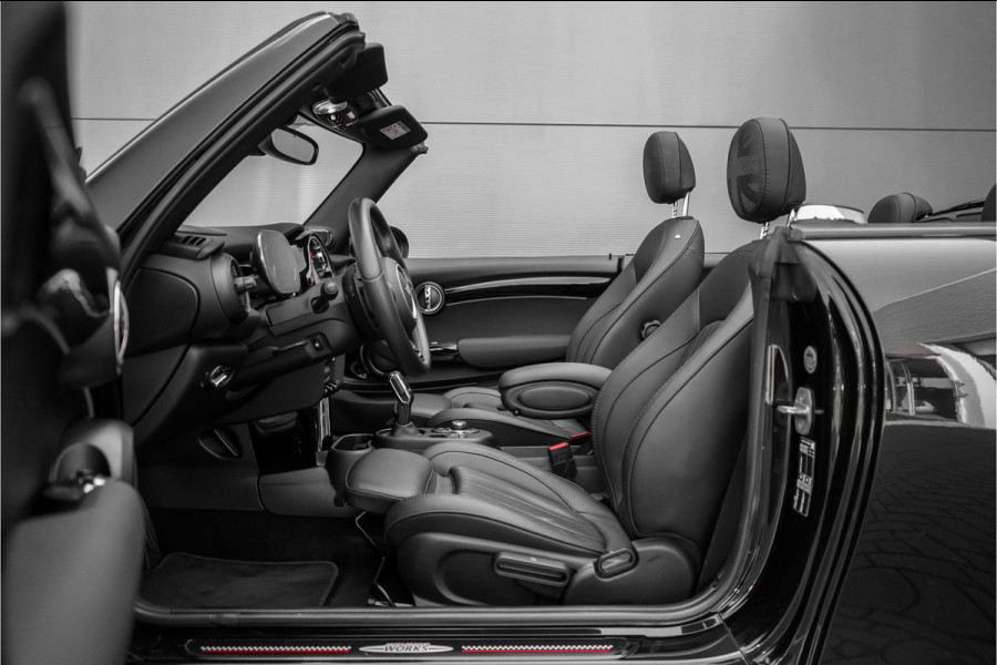 MINI Cabrio 2.0 John Cooper Works HUD H&K ACC Stuurwielverw Camera 18"