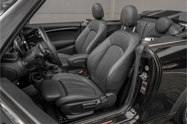 MINI Cabrio 2.0 John Cooper Works HUD H&K ACC Stuurwielverw Camera 18"