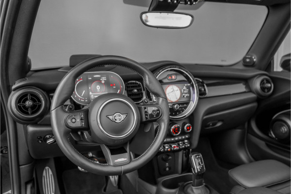 MINI Cabrio 2.0 John Cooper Works HUD H&K ACC Stuurwielverw Camera 18"