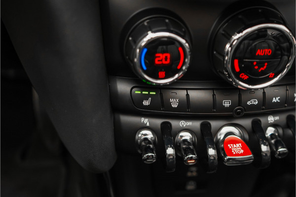 MINI Cabrio 2.0 John Cooper Works HUD H&K ACC Stuurwielverw Camera 18"