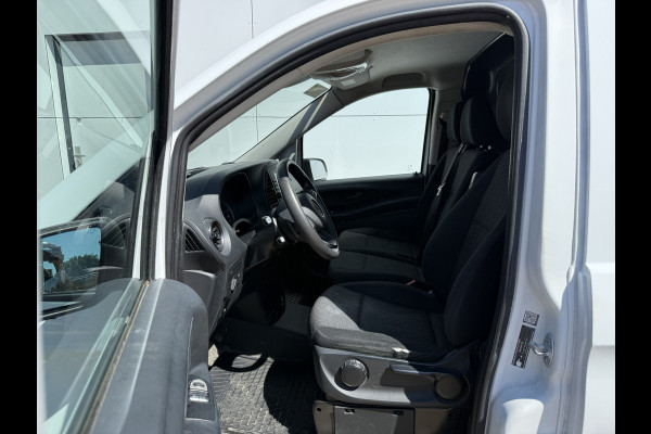 Mercedes-Benz eVito 112 66kWh L2 Elektrisch 94.9% (SOH) 280-WLTP 80kw Snelladen Climate Control Cruise Control Camera Stoelverwarming Parkeersensoren