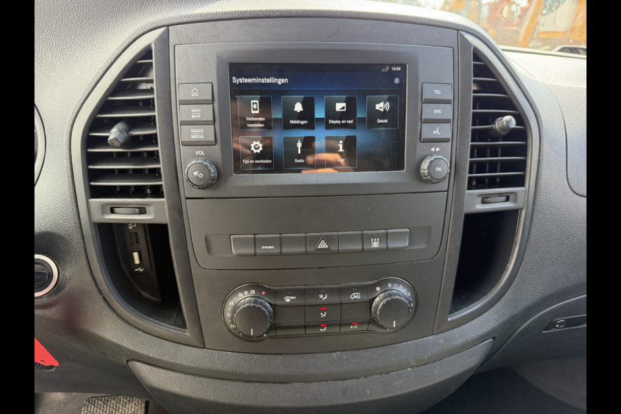 Mercedes-Benz eVito 112 66kWh L2 Elektrisch 94.9% (SOH) 280-WLTP 80kw Snelladen Climate Control Cruise Control Camera Stoelverwarming Parkeersensoren