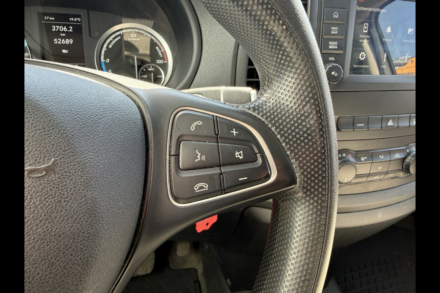 Mercedes-Benz eVito 112 66kWh L2 Elektrisch 94.9% (SOH) 280-WLTP 80kw Snelladen Climate Control Cruise Control Camera Stoelverwarming Parkeersensoren