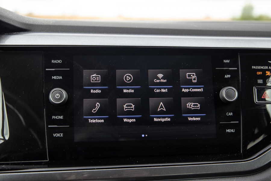 Volkswagen Polo 1.0 TSI Highline R-LINE / CARPLAY / NAVI / ZWART / 5 DEURS