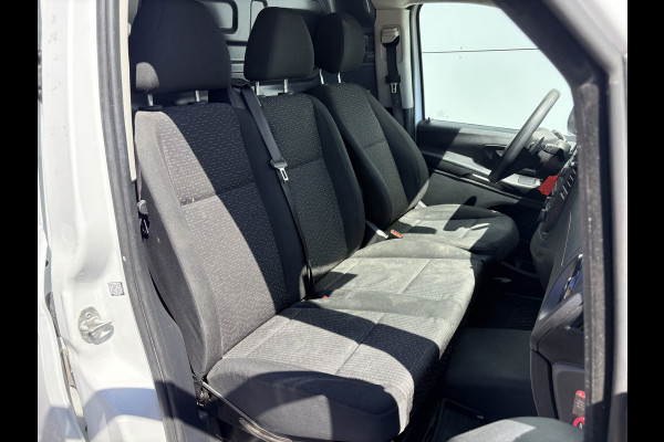 Mercedes-Benz eVito 112 66kWh L2 Elektrisch 95.8% (SOH) 280-WLTP 80kw Snelladen Climate Control Cruise Control Camera Stoelverwarming Parkeersensoren