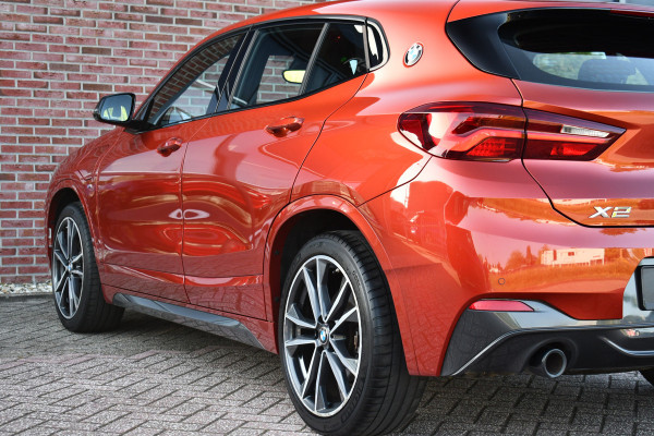 BMW X2 xDrive25e M-Sport | Pano | HUD | Sunset orange | 19 inch | Camera