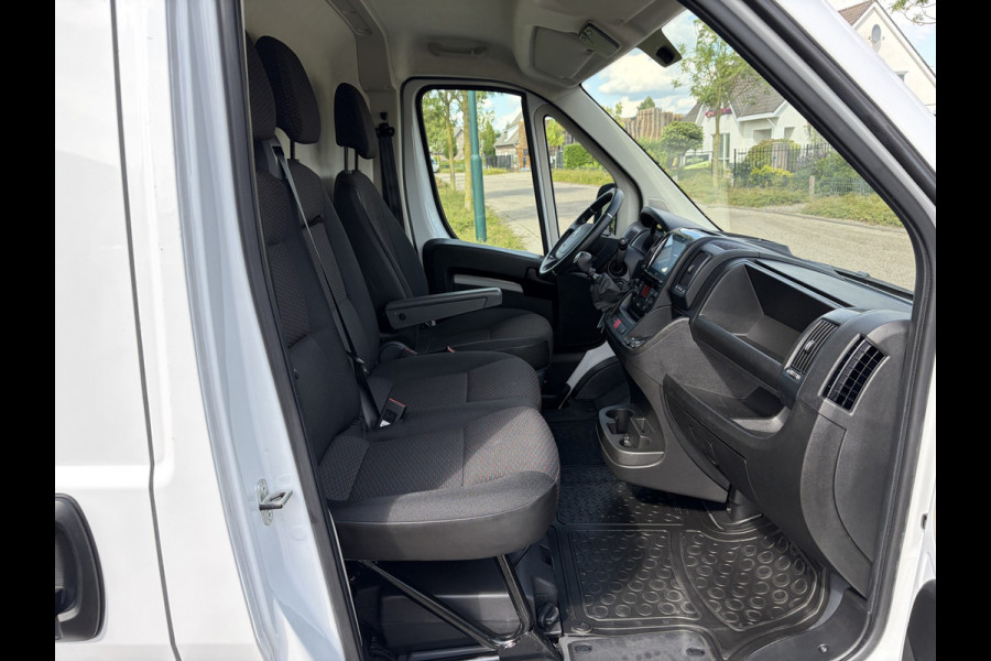 Citroën Jumper 2.2 BlueHDi 140PK L3H2 3.3t ✓ 3-zits ✓imperiaal ✓camera ✓navigatie ✓clima