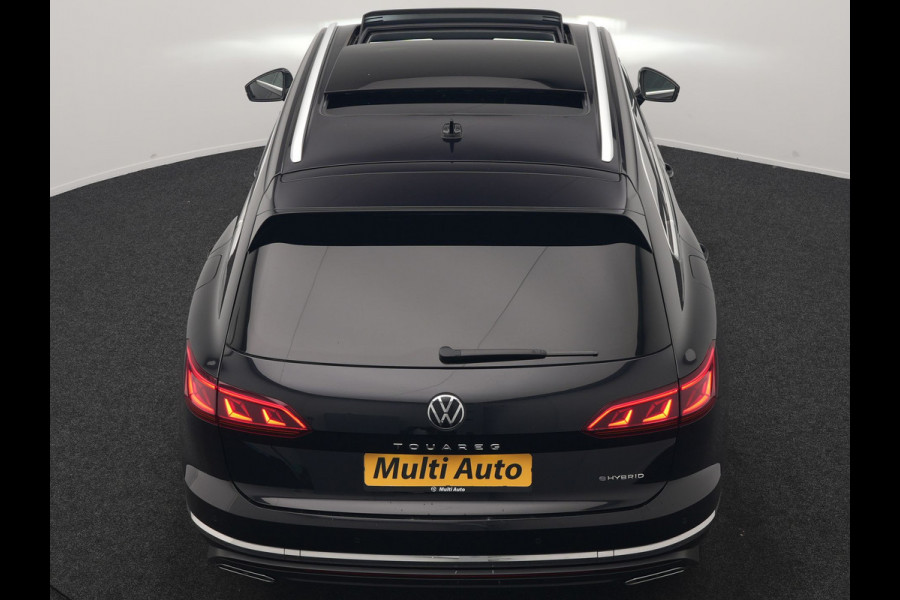 Volkswagen Touareg 3.0 TSi eHybrid 4MOTION PHEV 381pk Dealer O.H | Luchtvering | Trekhaak Af Fabriek | Panodak | Adaptive Cruise | Matrix LED | Lederen Sportstoelen Memory & Verwarmd | Keyless | Apple Carplay | Virtual | Navigatie | DAB | 21"L.M | Plug In Hybrid |