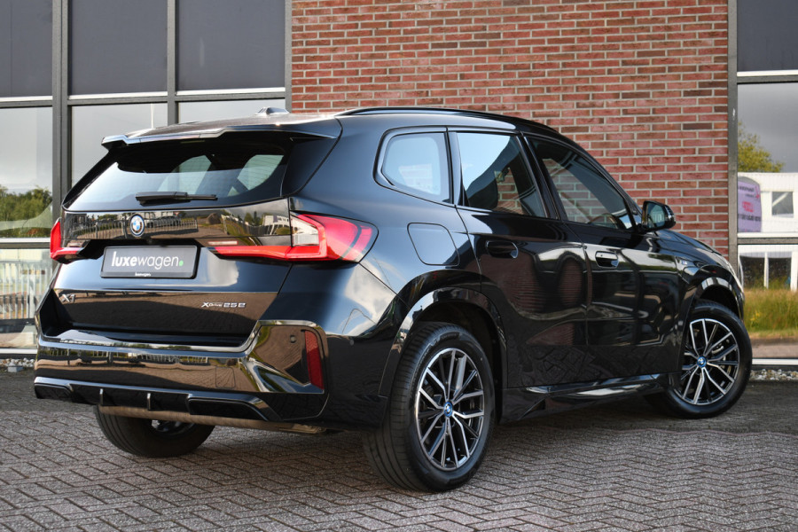 BMW X1 xDrive25e M-Sport Premium ACC-voorbereiding 18inch Camera AC-Snelladen